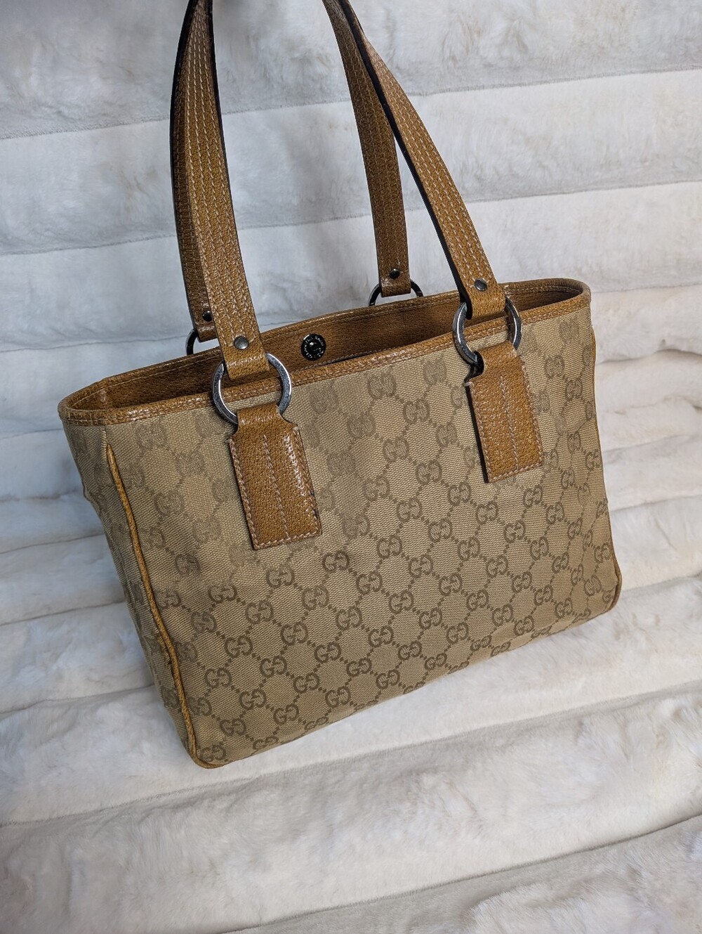 Gucci GG Canvas Monogram Tote Bag - Picture 7 of 9